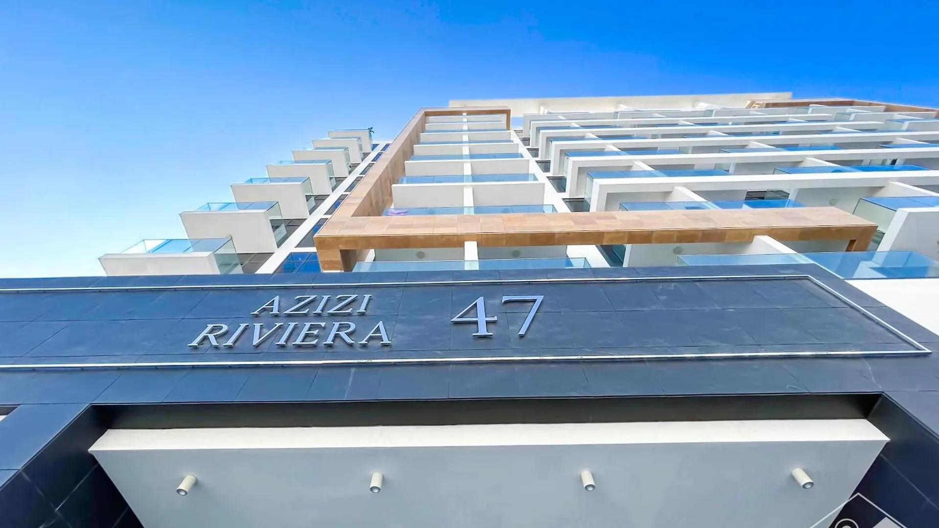 Apartamento Stylish Pool View 1Br L Central Medyan Escape Dubái
