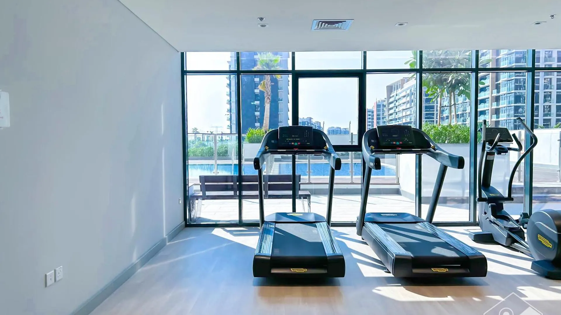 Stylish Pool View 1Br L Central Medyan Escape Dubai Apartment