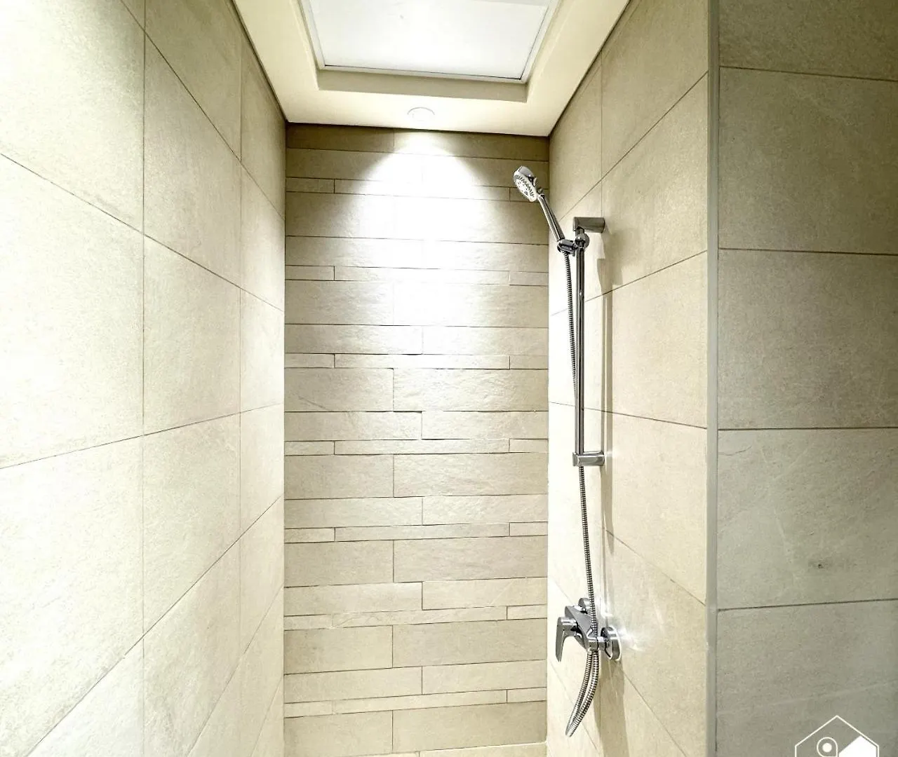 Stylish Pool View 1Br L Central Medyan Escape Dubai Apartment